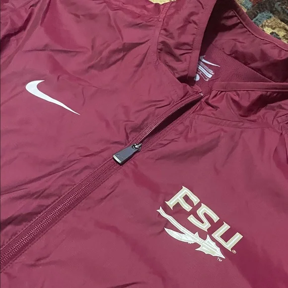 Nike Burgundy windbreaker Jacket - Picture 2 of 2